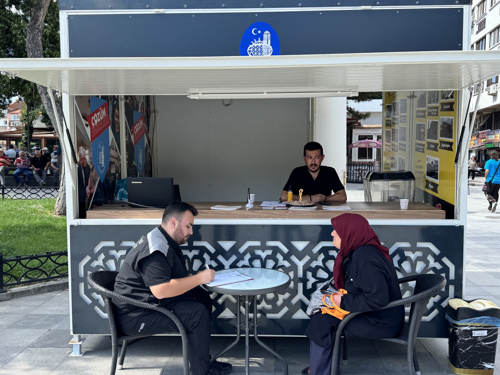 ÇÖZÜM MERKEZİ NOKTASI SAAT KULESİ ÖNÜNDE KURULDU